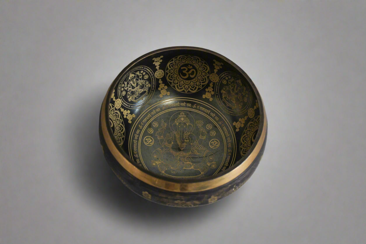 Crafted Singing Bowls (Essential Collection)